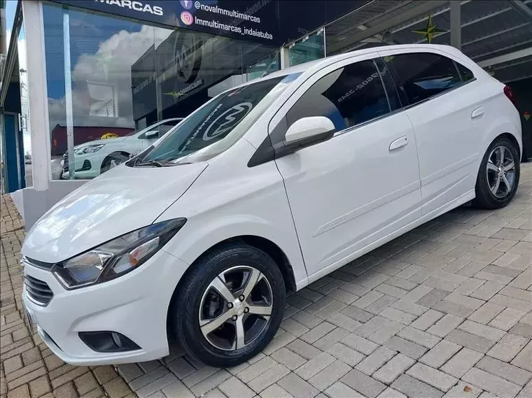 Chevrolet Onix Branco 6