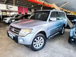 Mitsubishi Pajero Full