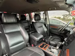 Mitsubishi Pajero Full