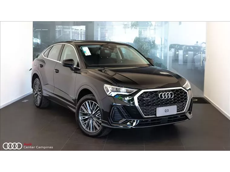 Audi Q3 Preto 14