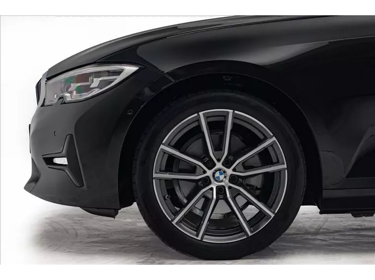 BMW 320i Preto 14