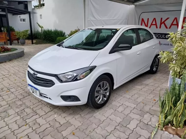 Chevrolet Onix Branco 1