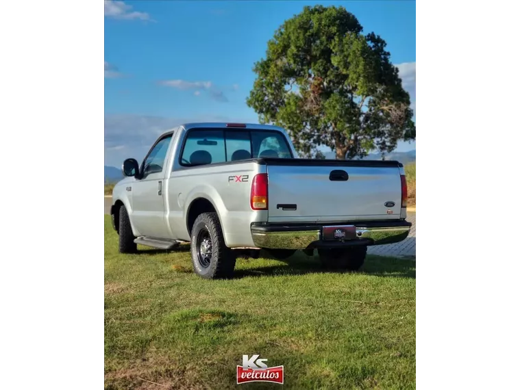 Ford F-250 Prata 12