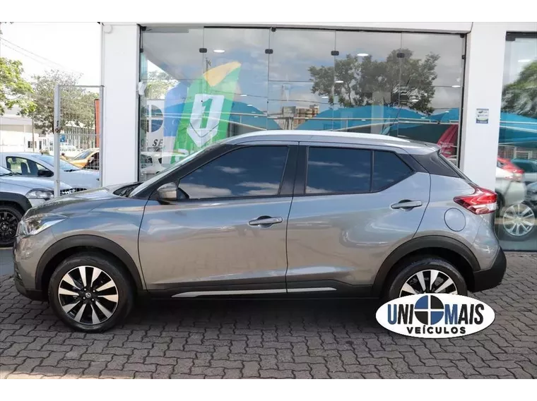 Nissan Kicks Cinza 5