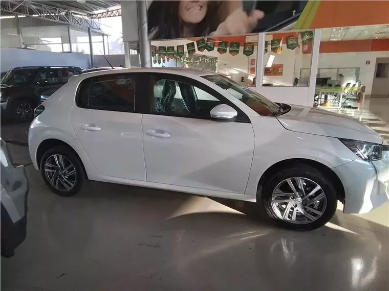 Peugeot 208 Branco 2