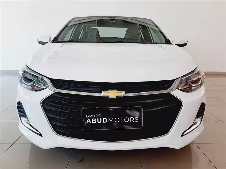 Chevrolet Onix Branco 7