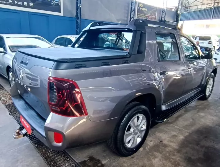 Renault Duster Oroch Cinza 9