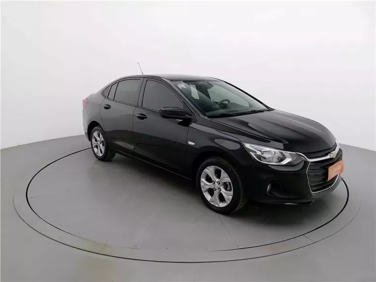 Chevrolet Onix Preto 4