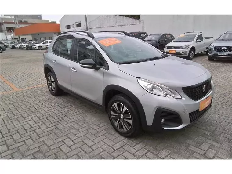 Peugeot 2008 Cinza 1