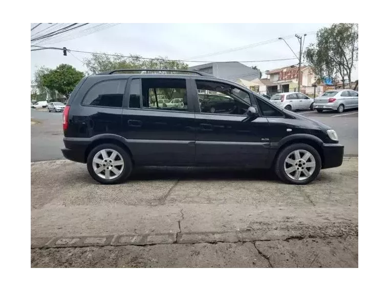 Chevrolet Zafira Prata 2