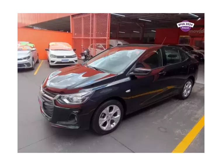 Chevrolet Onix Preto 7