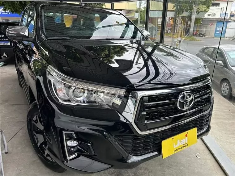 Toyota Hilux Preto 11