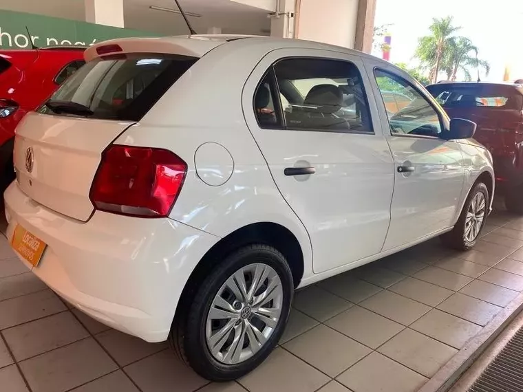 Volkswagen Gol Branco 3