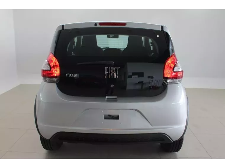 Fiat Mobi Prata 3