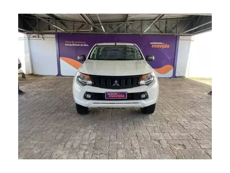 Mitsubishi L200 Branco 1