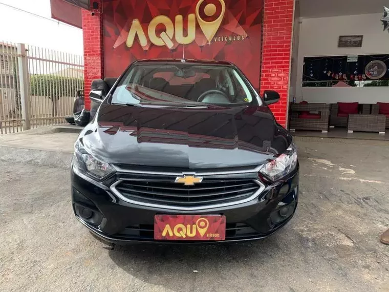 Chevrolet Onix Preto 14