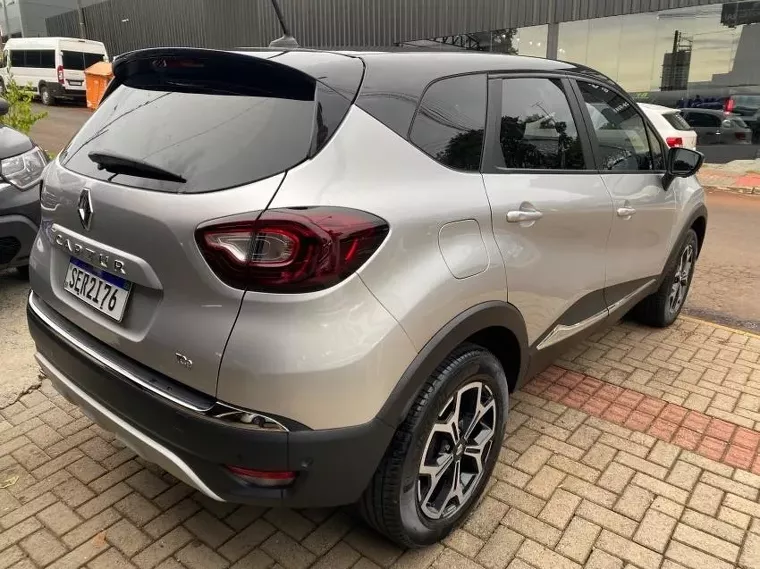 Renault Captur Prata 21