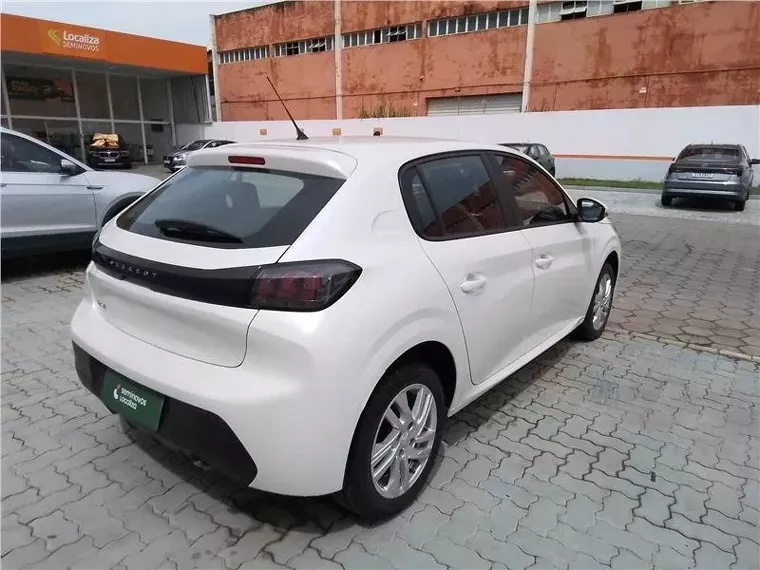 Peugeot 208 Branco 4