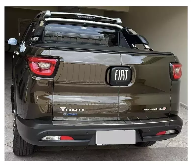 Fiat Toro Marrom 12