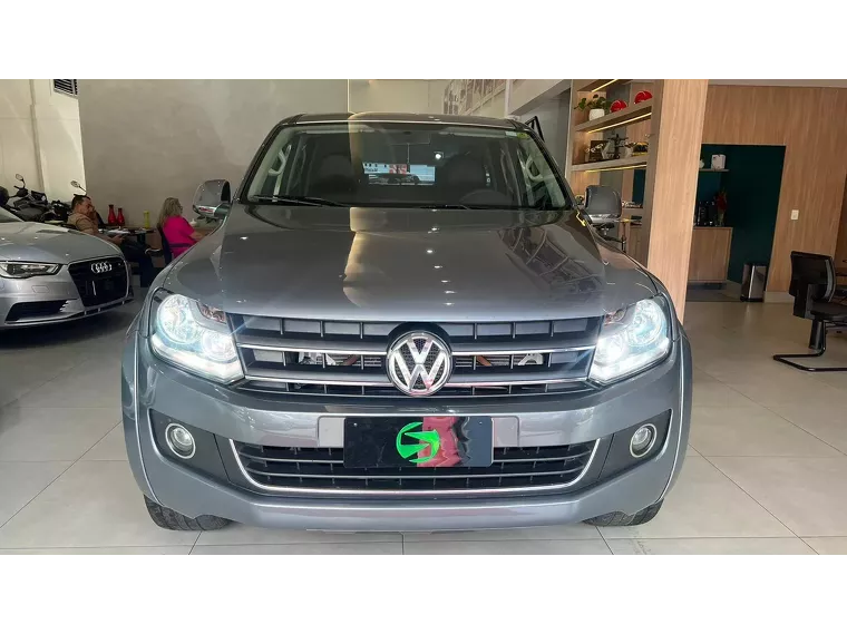 Volkswagen Amarok Cinza 1