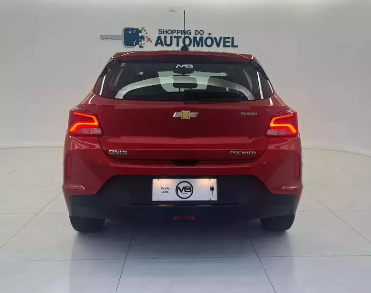 Chevrolet Onix Laranja 5