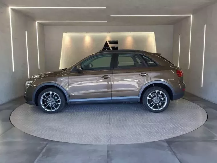 Audi Q3 Marrom 12