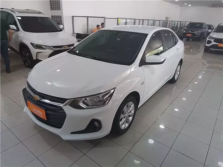 Chevrolet Onix Branco 10