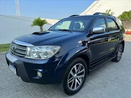 Toyota Hilux SW4