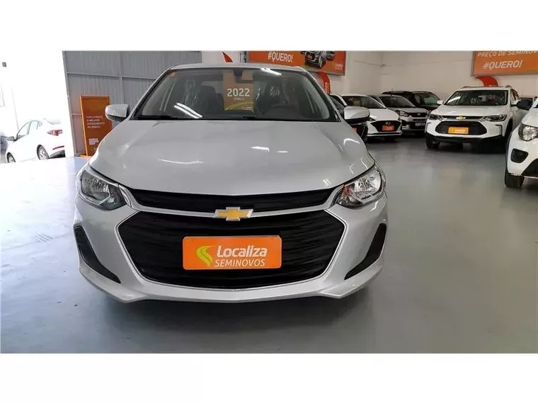 Chevrolet Onix Prata 8