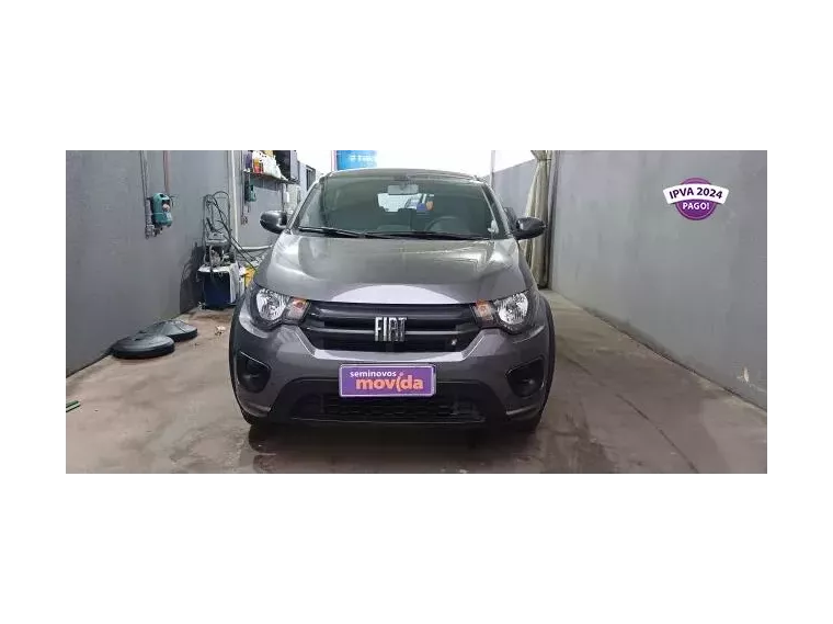 Fiat Mobi Cinza 4