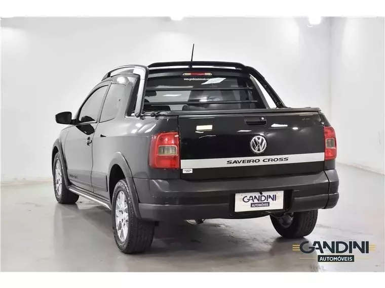 Volkswagen Saveiro Preto 14