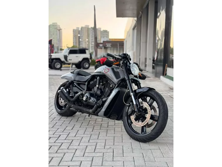 Harley-Davidson V-Rod Cinza 3