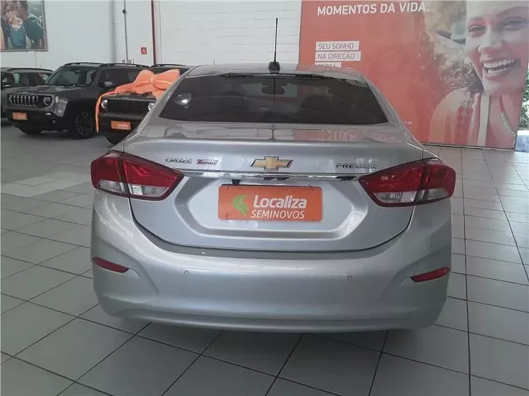 Chevrolet Cruze Prata 3