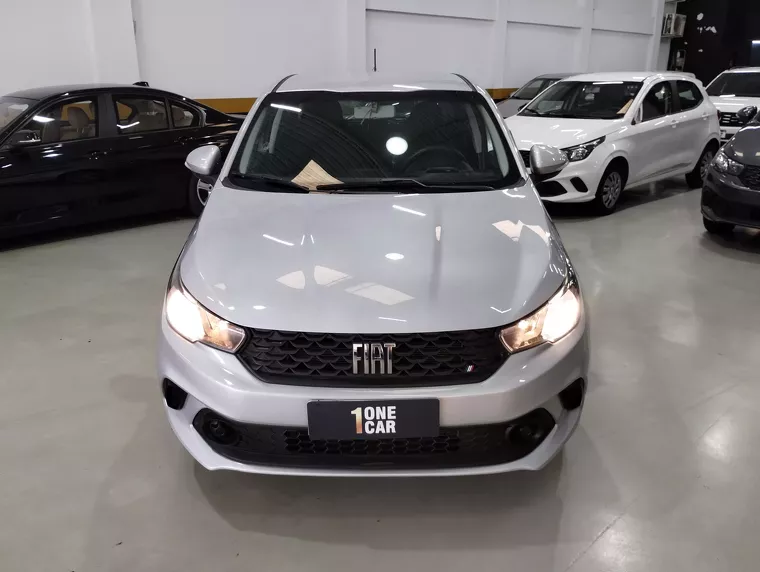 Fiat Argo Prata 10