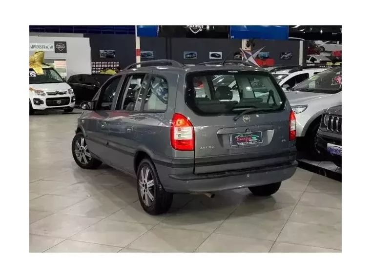 Chevrolet Zafira Cinza 2