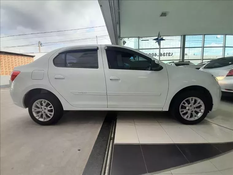 Renault Logan Branco 4