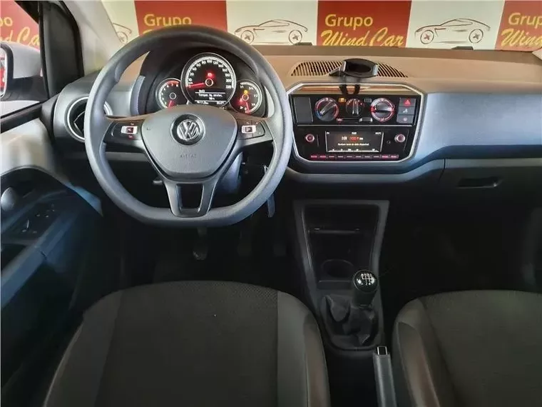 Volkswagen UP Branco 1