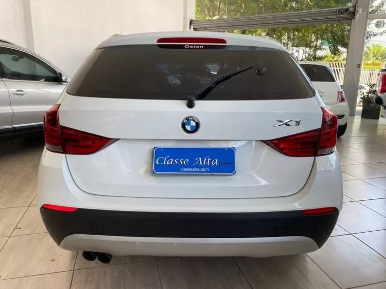 BMW X1 Branco 8