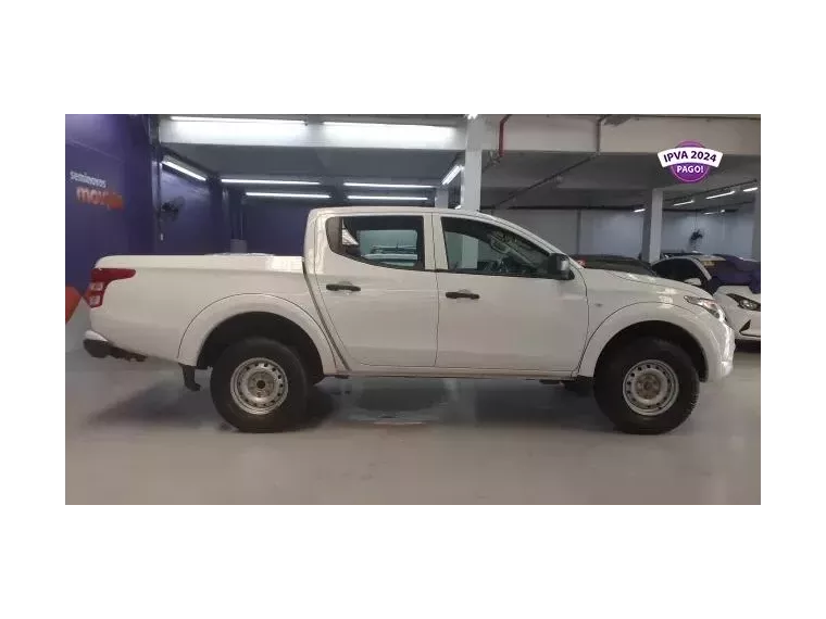 Mitsubishi L200 Branco 4