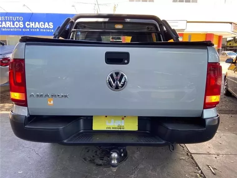 Volkswagen Amarok Prata 4