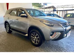 Toyota Hilux SW4