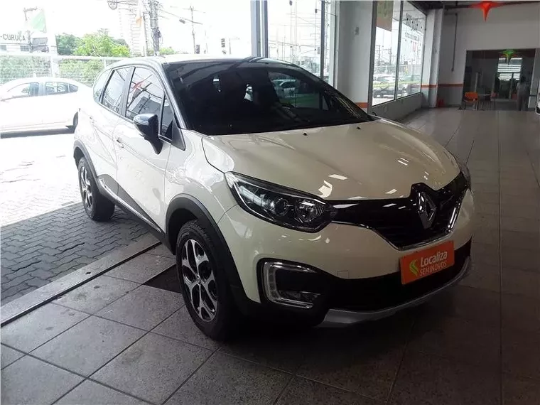 Renault Captur Bege 3