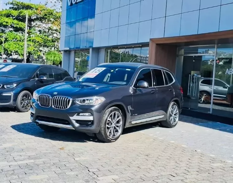 BMW X3 Cinza 17