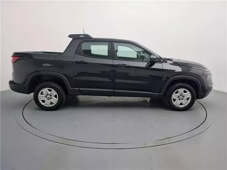 Fiat Toro Preto 12