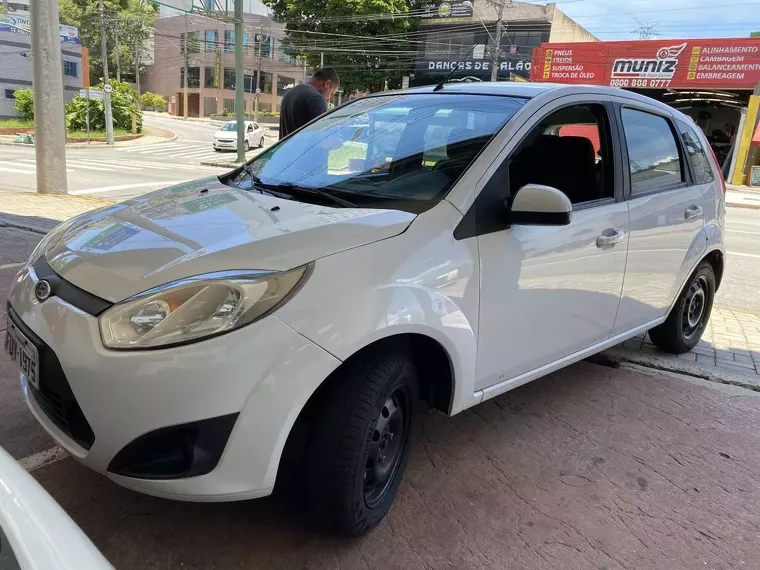 Ford Fiesta Branco 2