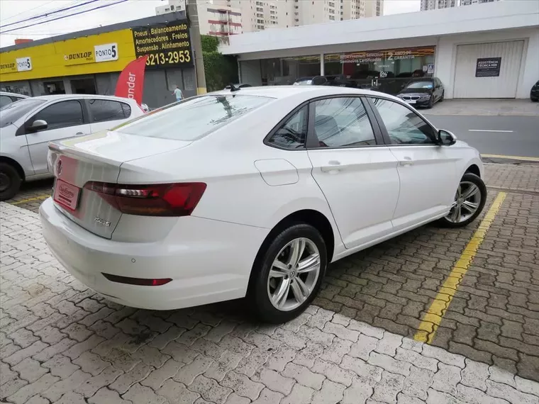 Volkswagen Jetta Branco 13