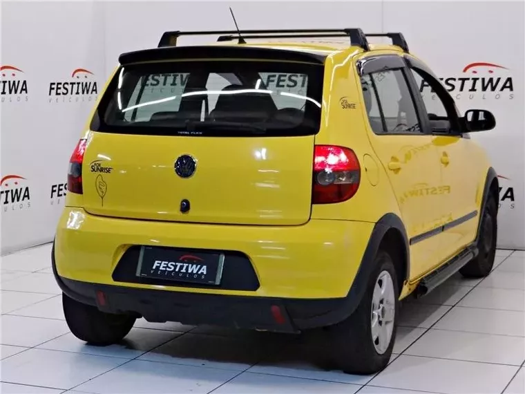 Volkswagen Fox Amarelo 9