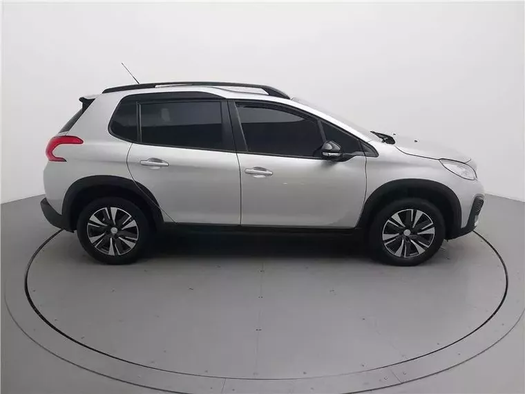 Peugeot 2008 Cinza 7