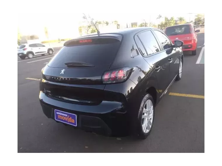 Peugeot 208 Preto 6