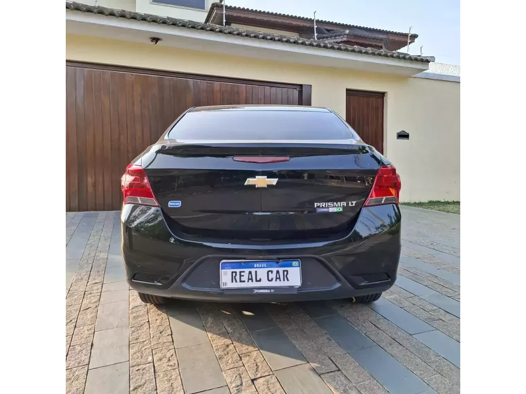 Chevrolet Prisma Preto 6